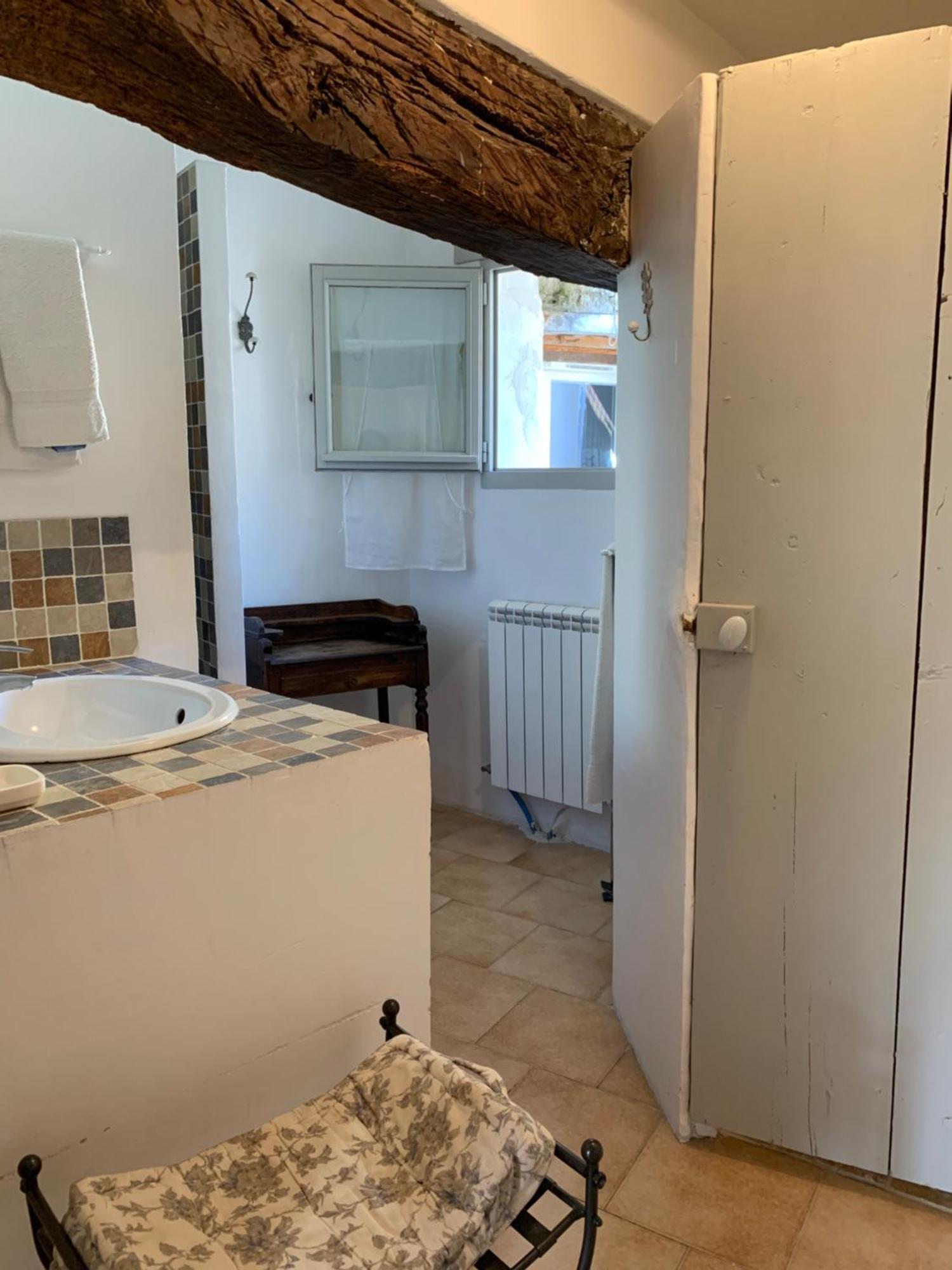 La Sarrasine Hotel Villes-sur-Auzon Eksteriør billede