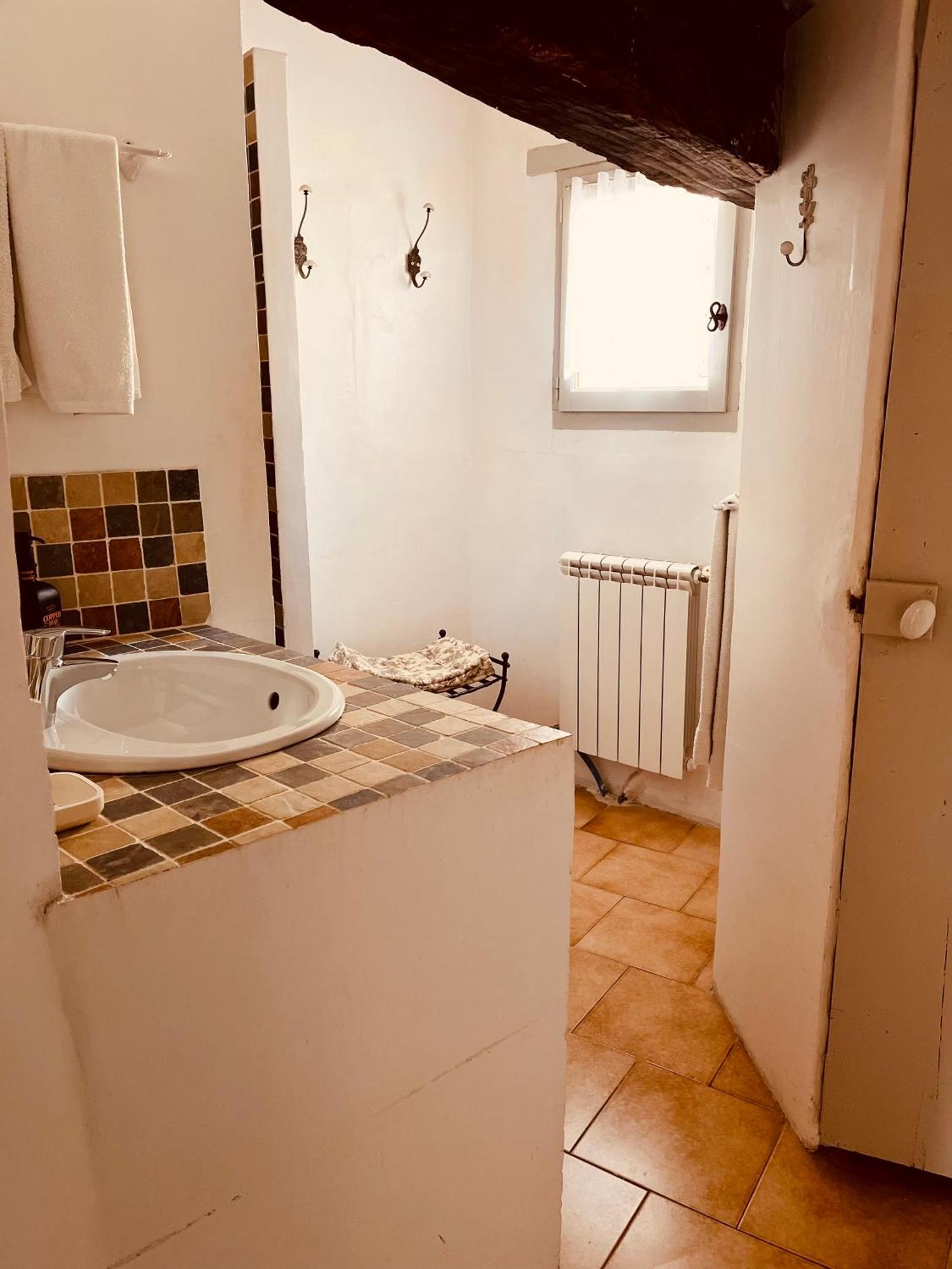 La Sarrasine Hotel Villes-sur-Auzon Eksteriør billede