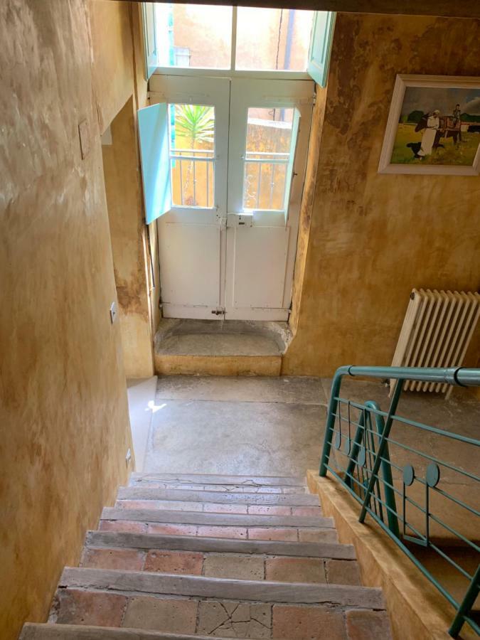 La Sarrasine Hotel Villes-sur-Auzon Eksteriør billede