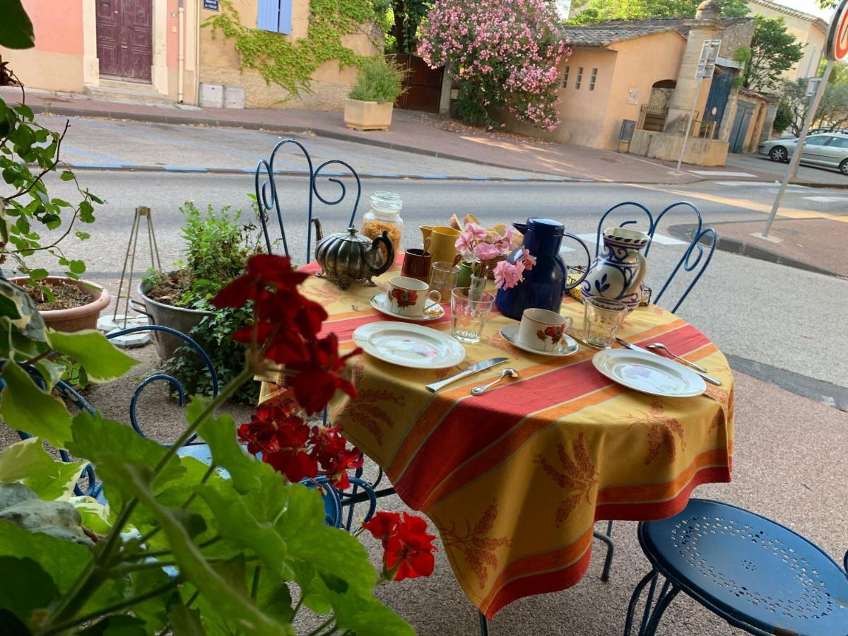 La Sarrasine Hotel Villes-sur-Auzon Eksteriør billede